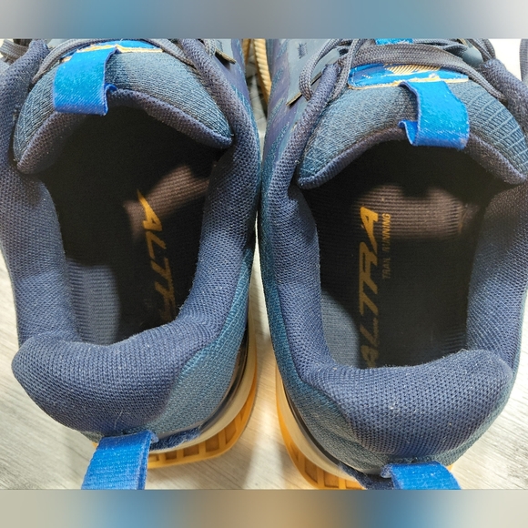 Altra Mens Lone Peak 7 Navy Light Blue Trail Running Shoes Gold Out Sole SIZE 11 - Picture 11 of 13